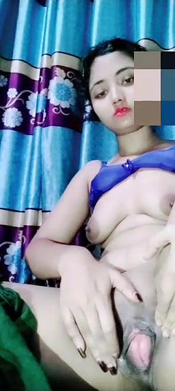 Mehruma Young Girl Masturbating