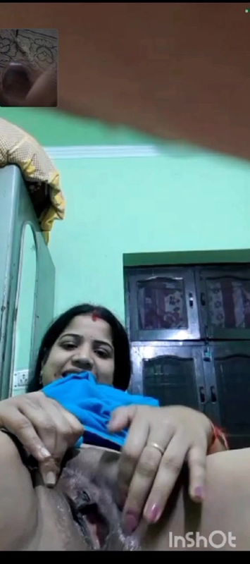 sexy wife pussy show on video call