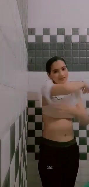 young girl nude show in bathroom