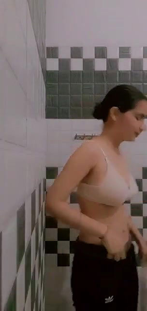 young girl nude show in bathroom