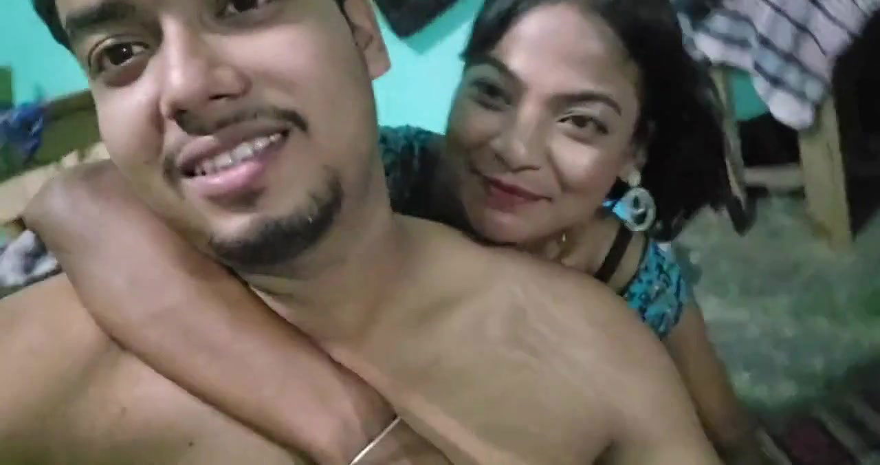 Desi Horny Couple Sucking Dick