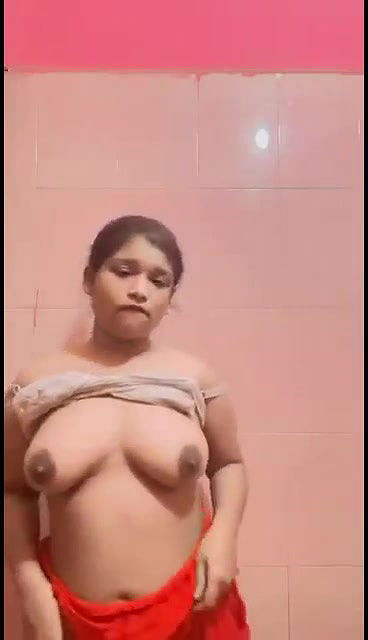 Horny Bengali GF Playing With Boobs With Cute Expression