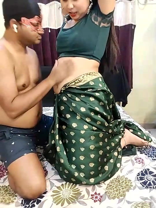 Husband Kissing Wife and Blowjob