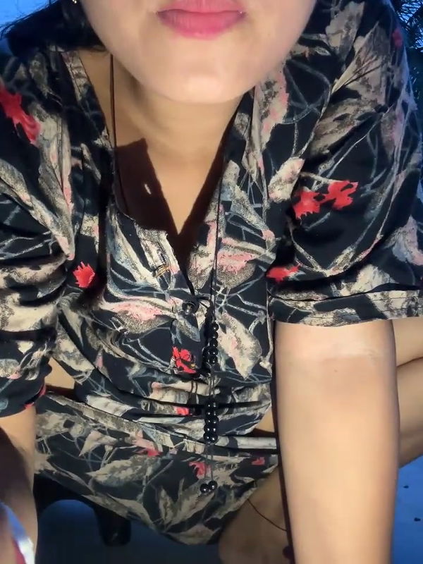 Desi Aunty Pussy Show and Boob Show