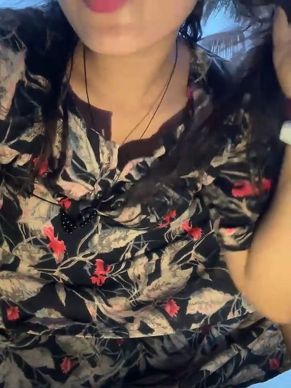 Desi Aunty Pussy Show and Boob Show