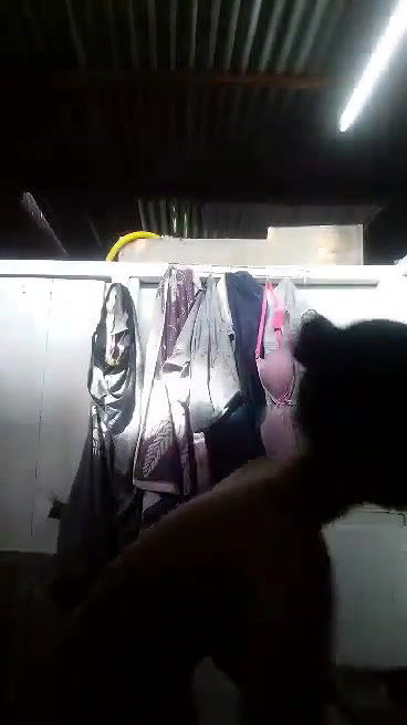 teen slim girl nude bath