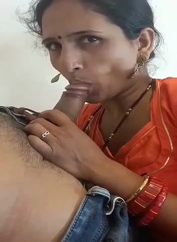 naukrani ne lund chuske maja diya
