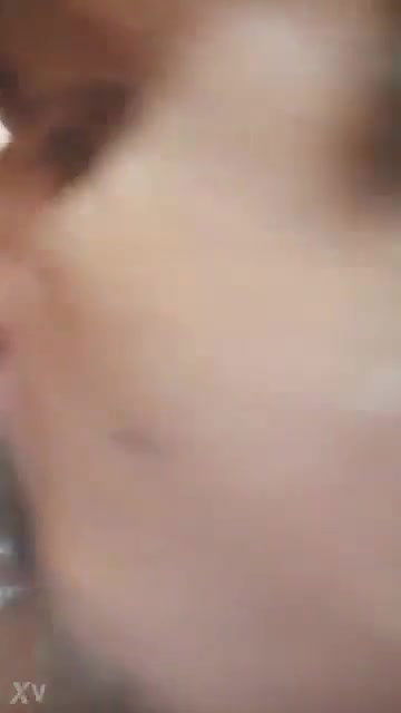 Chut Pe Cake Ka Cream Lagake Khaya Aur Chata