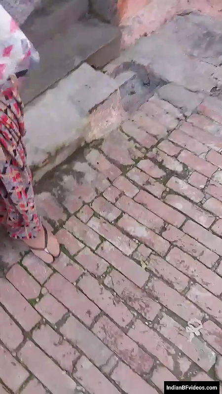 desi aunty getting ass fingered by stranger