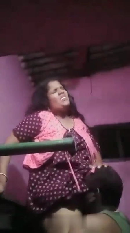 desi pussy licking in nighty standing