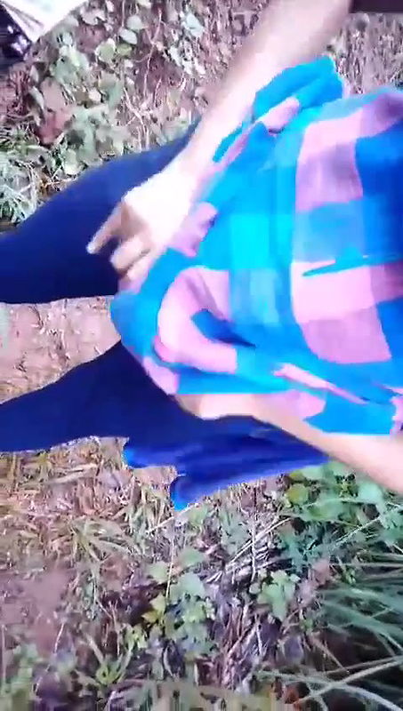 mallu lovers fingering outdoors