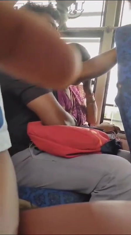 desi man grabing copassanger boobs in public bus