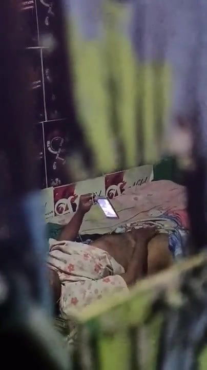 desi aunty caught rubbing pussy in VC