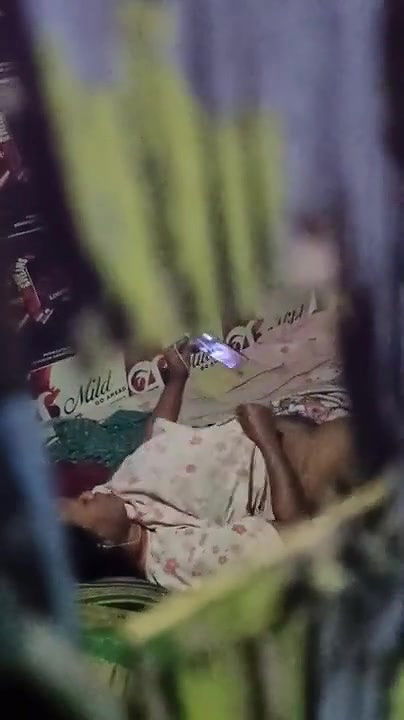 desi aunty caught rubbing pussy in VC