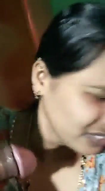 desi bhabhi blowjob and sex in nighty
