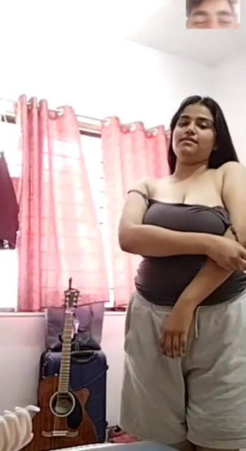 bigboob sexy indian tanker gf showing