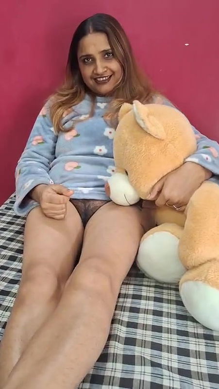 desi indian hairy pussy with teddy