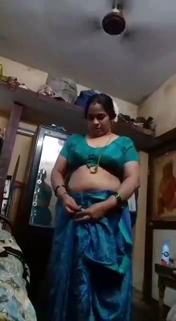 tamil chubby aunty dress change nude