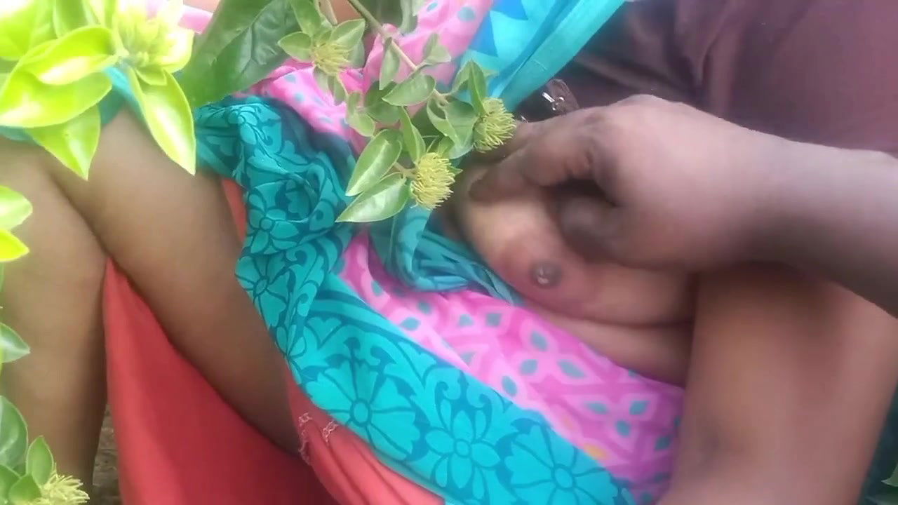 village aunty pussy fingering boobs press by lover