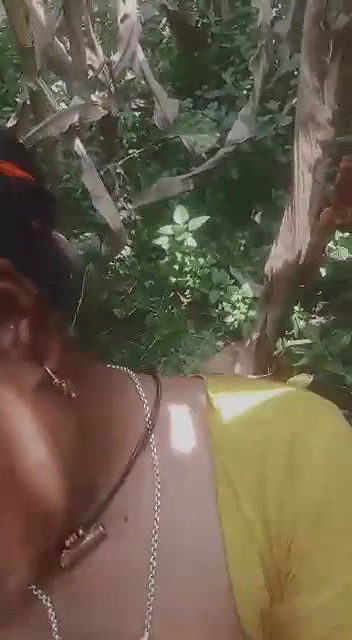 Dehati Desi Bhabhi fucked in jungle