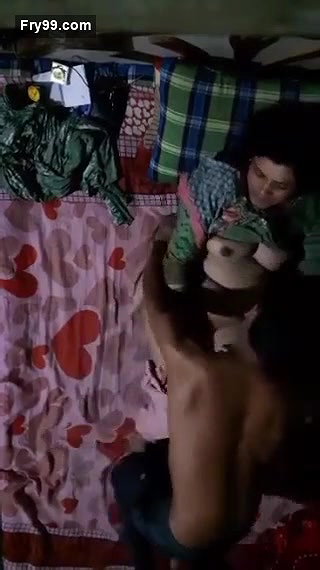 Married Bhabi Fucking Affair With Neighbour Young Boy