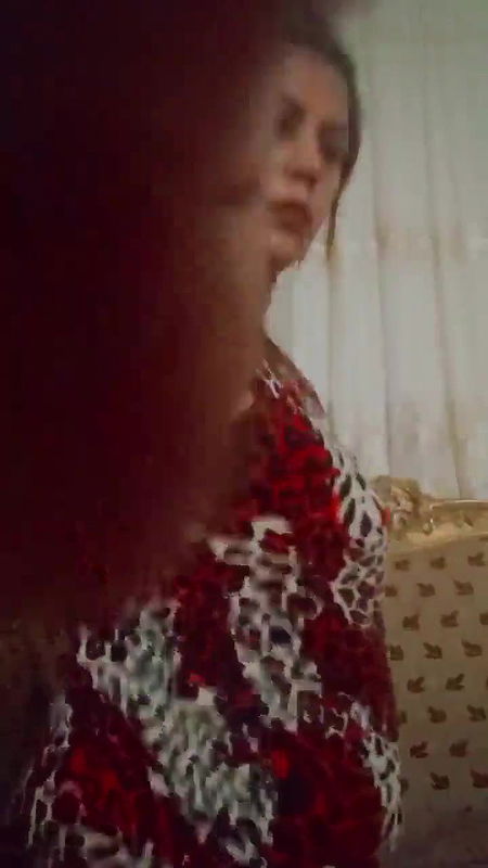 Beautiful Busty paki aunty Cheating her husband sending nude videos to young lover 2