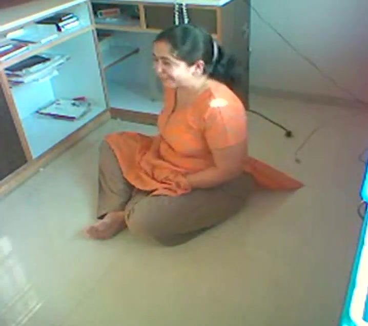 Mature office bhabhi sex with her boss