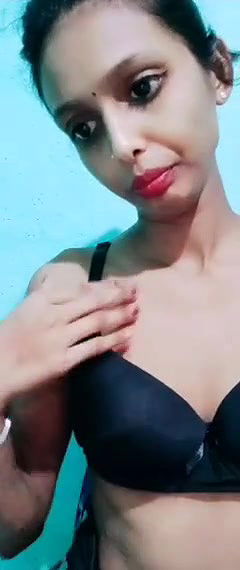 Deepika Slim Babe Nude Show 1