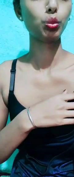 Deepika Slim Babe Nude Show 2