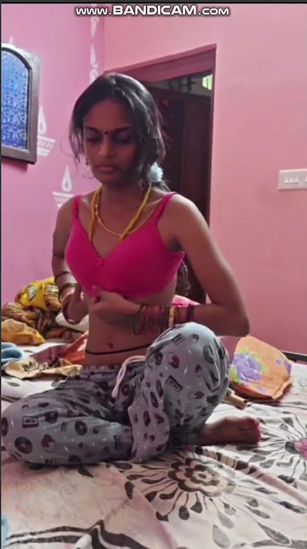 Newly Married Tamil Wife Nude Captured By Husband 2