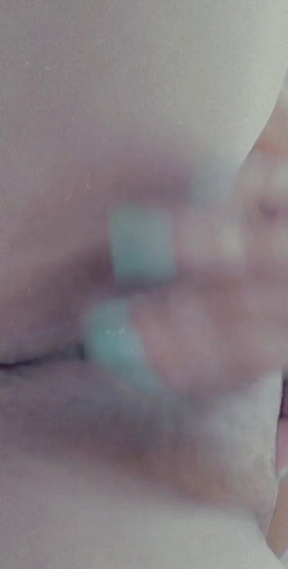 sexy pussy fingering girl