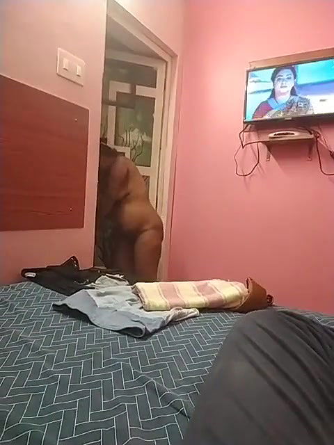 tamil aunty nude after bath