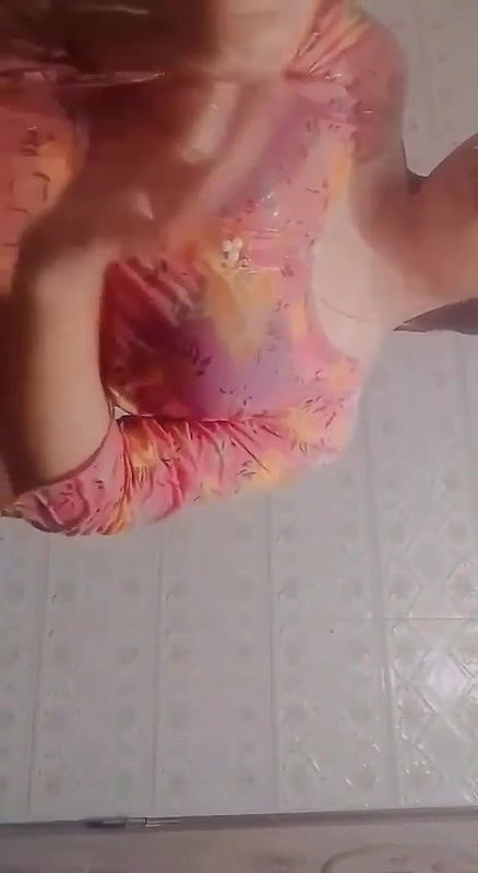 young girl boobs show under bathing shower