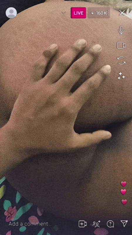 ass showing wife live