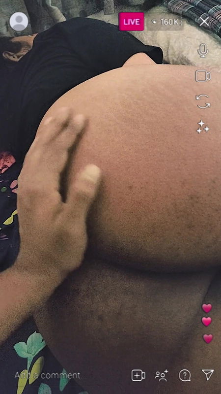 ass showing wife live