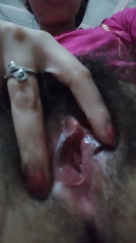 beautiful sexy slim hairy pussy fingering