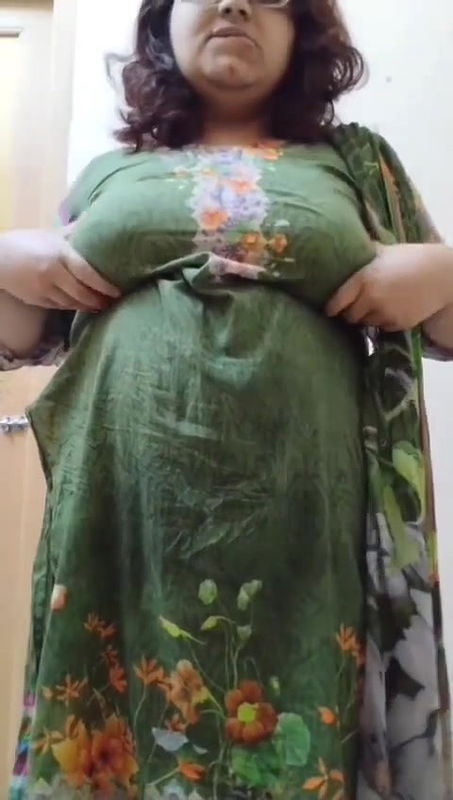 chubby babe pressing boobs show