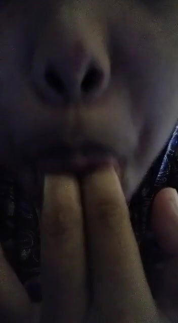 horny desi suck fingers herself