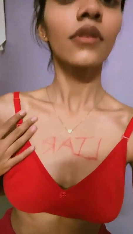 sexy slim horny tamil girl red bra