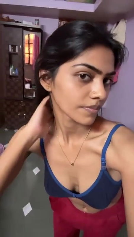 tamil girlfriend with blue bra red panti