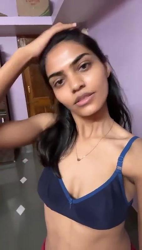 tamil girlfriend with blue bra red panti