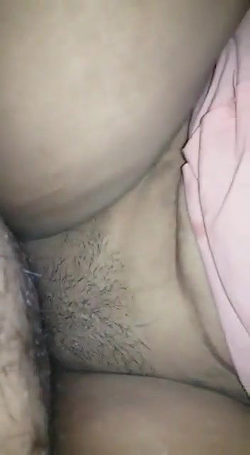 Apni Wife Ki Nighty Ko Khool Kar Pura Nanga Karke Uske Bur Ko Pakad Kar Choda