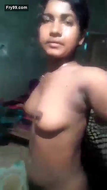 Boudi Showing And Fingering