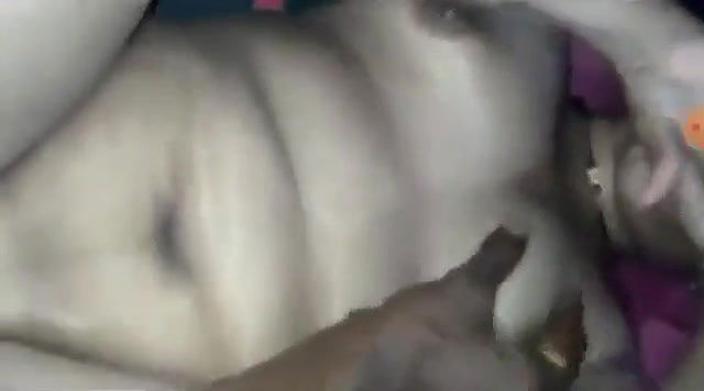 Bhavi Ko Phone Par Baat Waqt Choda