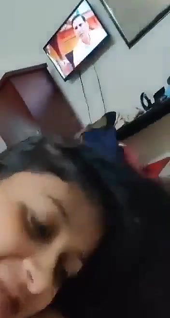 Delhi Ke Girlfriend Ko Hotel Ke Room Me Lejkar Uske Muh Me Apna Land Dalwa Kar Chuswaya