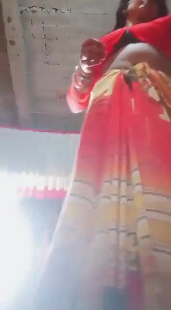 Desi Bhavi Ne Apna Saree Hata Kar Apna Bur Aur Apna Gand Ka Video Banayi
