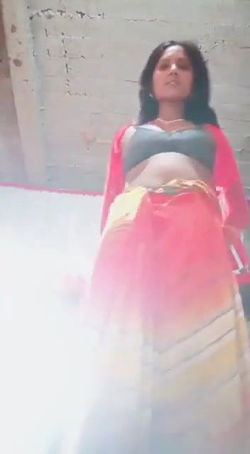 Desi Bhavi Ne Apna Saree Hata Kar Apna Bur Aur Apna Gand Ka Video Banayi