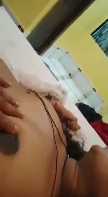 Randi Bhavi Ka Bur Faila Kar Hotel Ke Room Me Le Ja Kar Choda