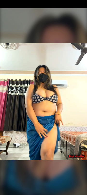 88pink ass show kiye dance ke biche me Nepali randi bhabhi