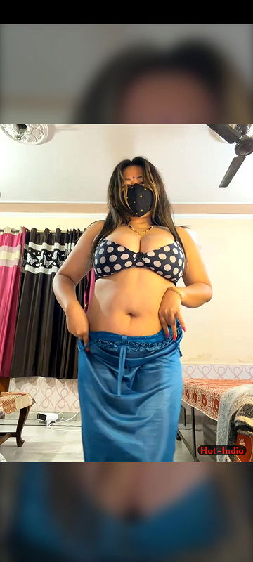 88pink ass show kiye dance ke biche me Nepali randi bhabhi